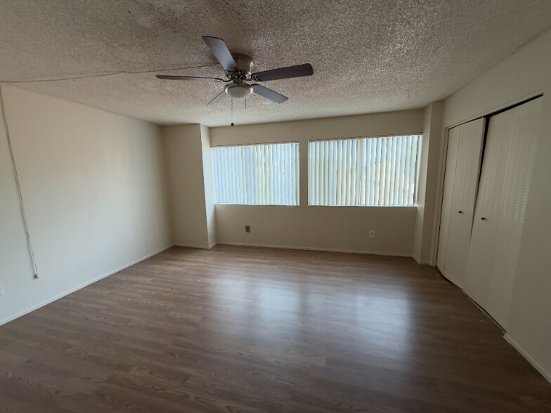 Building Photo - 3524 W Dunlap Ave