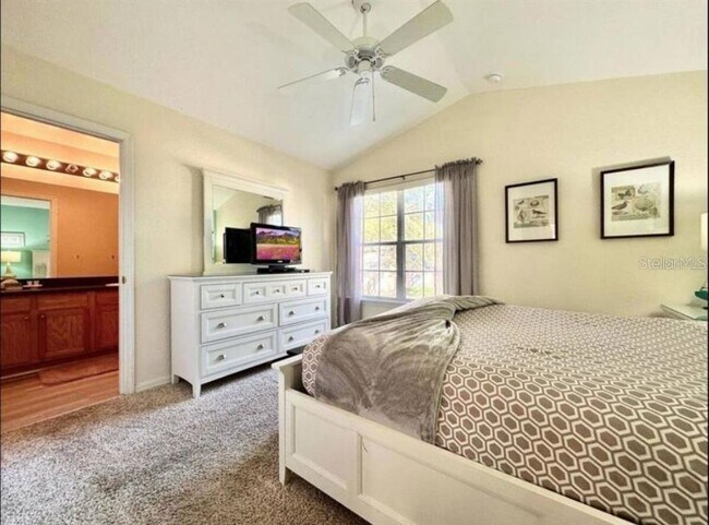 Building Photo - 17845 Woodcrest Way