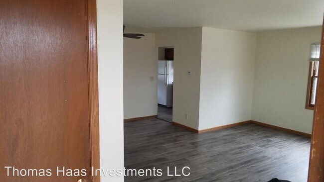Building Photo - 12215-12221 W Dearbourn Ave
