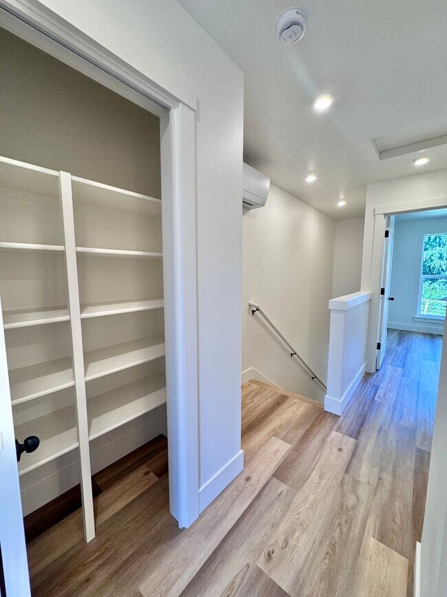 Building Photo - 1ST MONTHS RENT FREE! New Construction, Beautiful, Townhomes! 2 & 3 BEDRM UNITS AVAILABLE