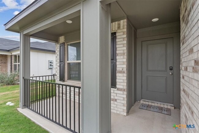 Building Photo - 5807 Betty Lou Dr