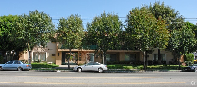 Building Photo - Saticoy Manor