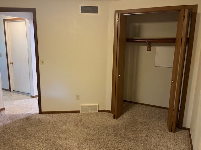 Building Photo - 211 Brookwood Dr