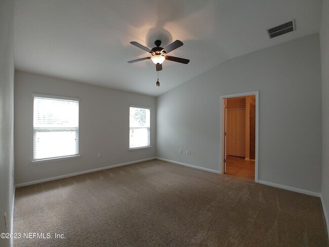 Building Photo - 208 Midway Park Dr
