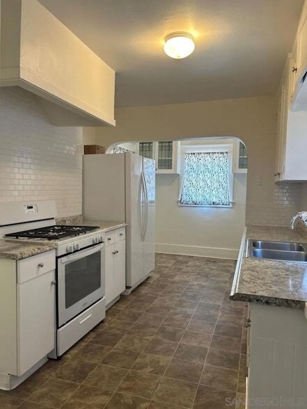 Building Photo - 3782 28th St