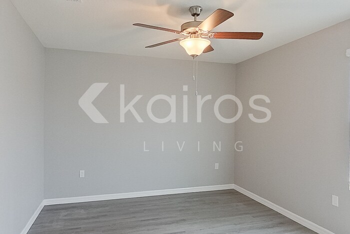 Building Photo - 8716 SW 44th Ct