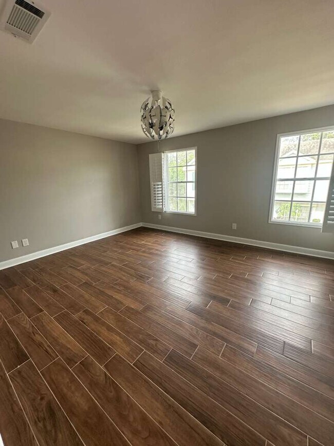 Building Photo - 13816 Stone Mill Way