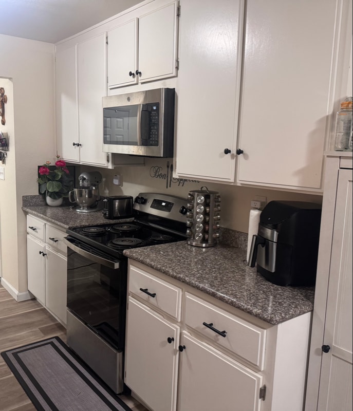 Building Photo - 21071 Gary Dr