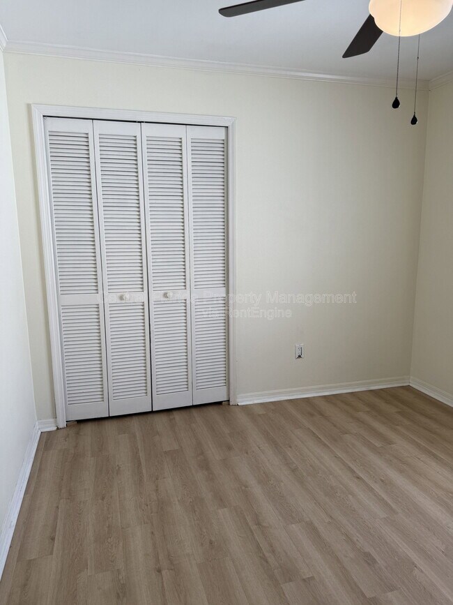 Building Photo - 295 Morning Glory Dr