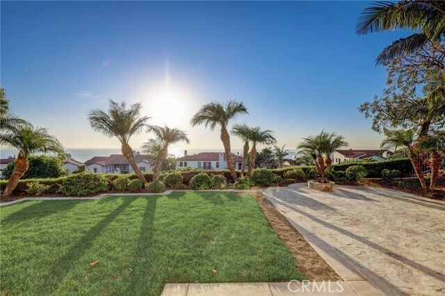 Building Photo - 10 Tasman Sea