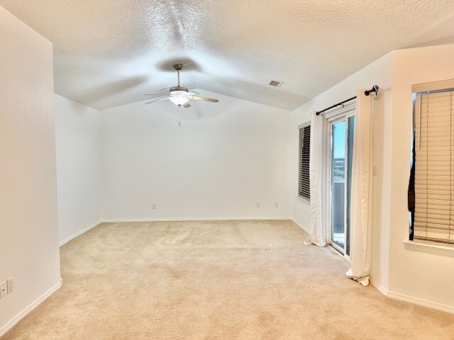 Building Photo - 1199 Mirador Loop N E