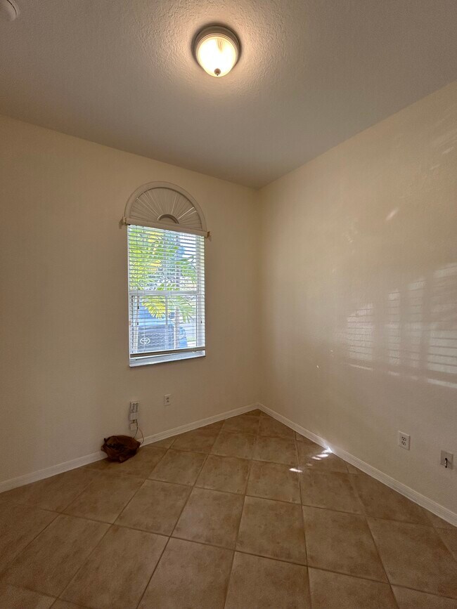 Building Photo - 23701 SW 110th Ave