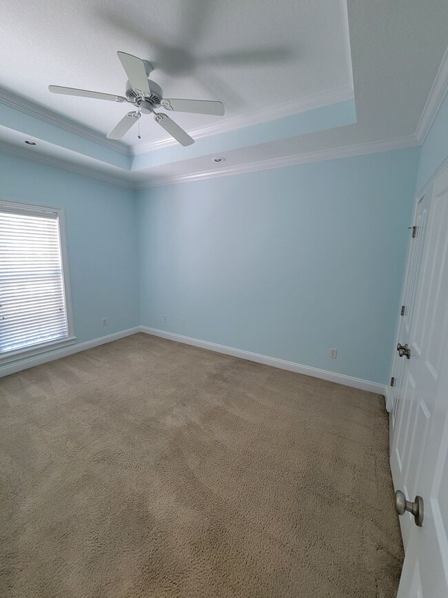 Building Photo - Beautiful home in Cypress Lakes in Lake Park