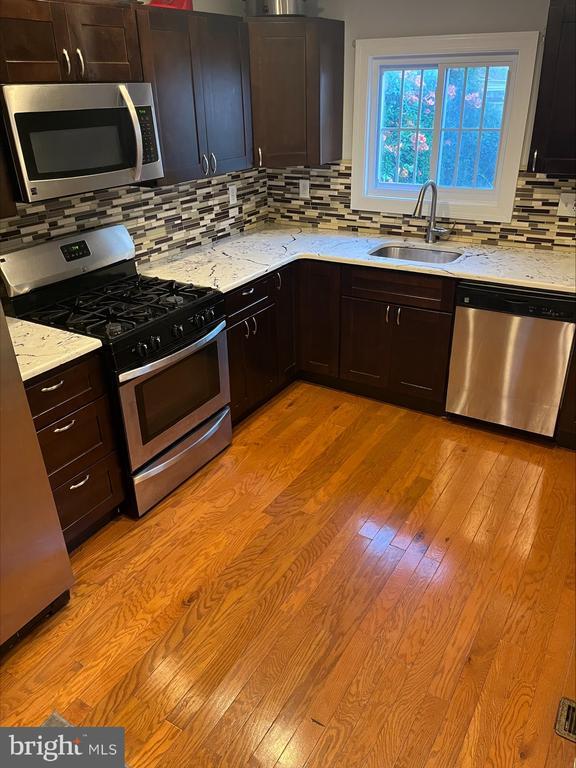 Building Photo - 2709 E Elkhart St