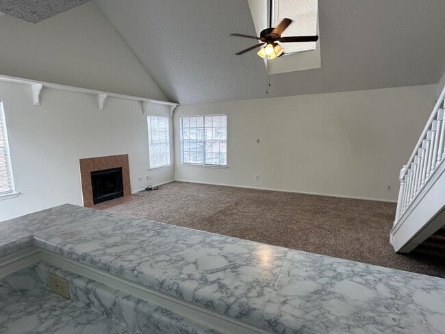 Building Photo - 2300 Old Spanish Trl