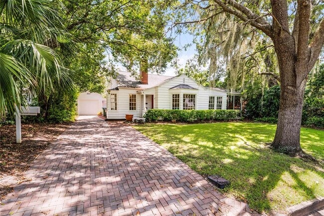 Building Photo - 220 Overlook Rd