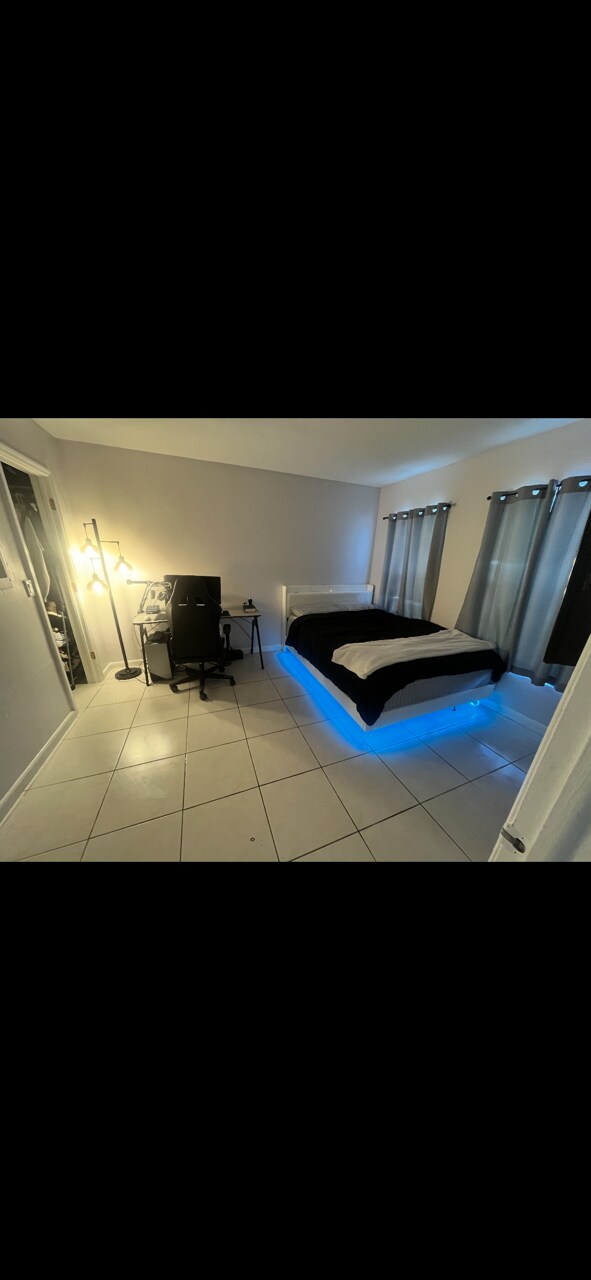 Building Photo - 150 Santa Clara Dr