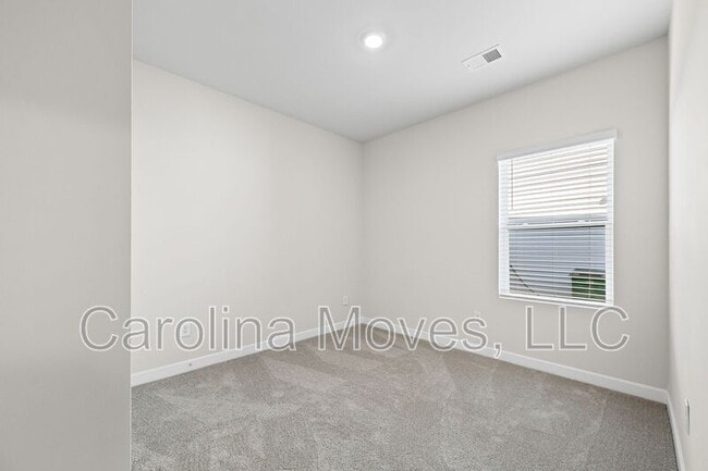 Building Photo - 628 Grays Creek Rd