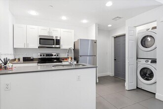 Building Photo - 541 NW 33rd St