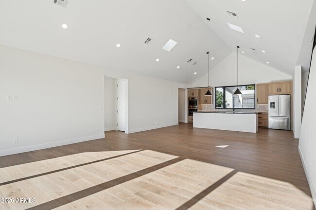 Building Photo - 6306 N 10th Dr