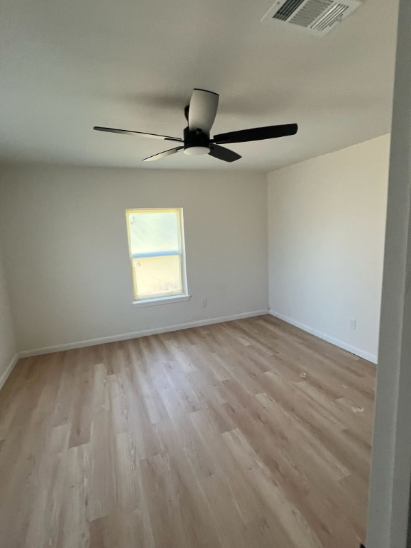 Building Photo - 1120 H Ave