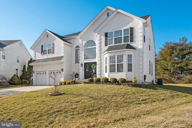 Building Photo - 7 Madison Ct