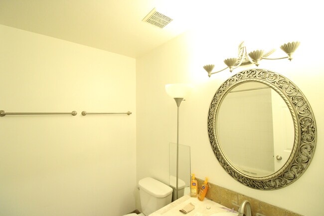 Building Photo - 3933 SW 26th Dr