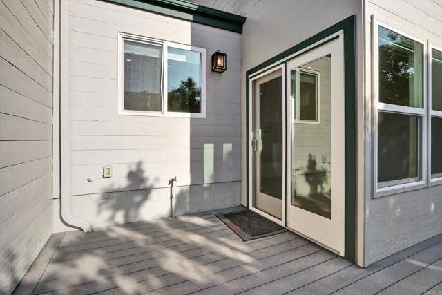 Building Photo - 410 Stratford Ct