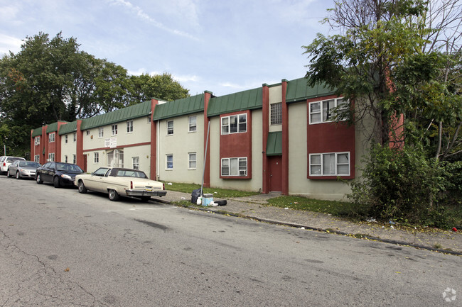 Primary Photo - Magnolia Mews