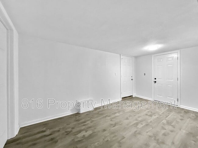 Building Photo - 16007 East 35th St S