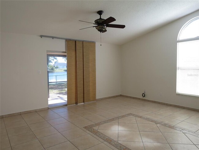 Building Photo - 3115 Smoke Signal Cir