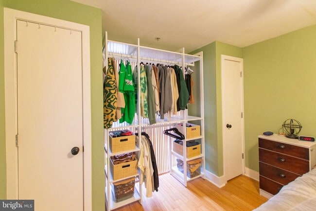 Building Photo - 1814 Christian St