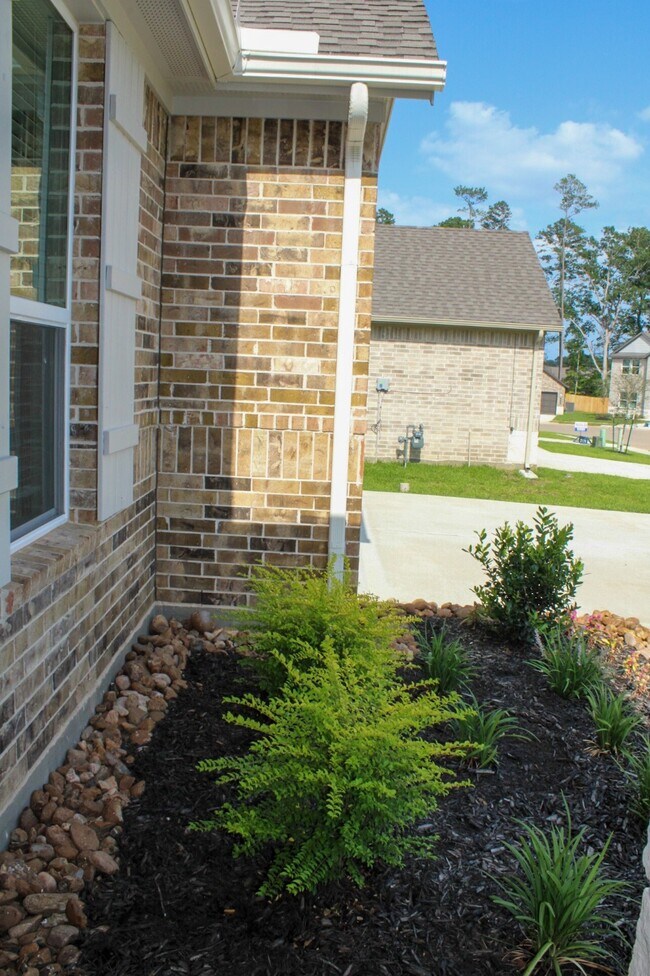 Building Photo - 15212 Tattle Crk Ln