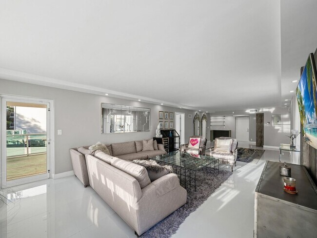 Building Photo - 1151 N Fort Lauderdale Beach Blvd