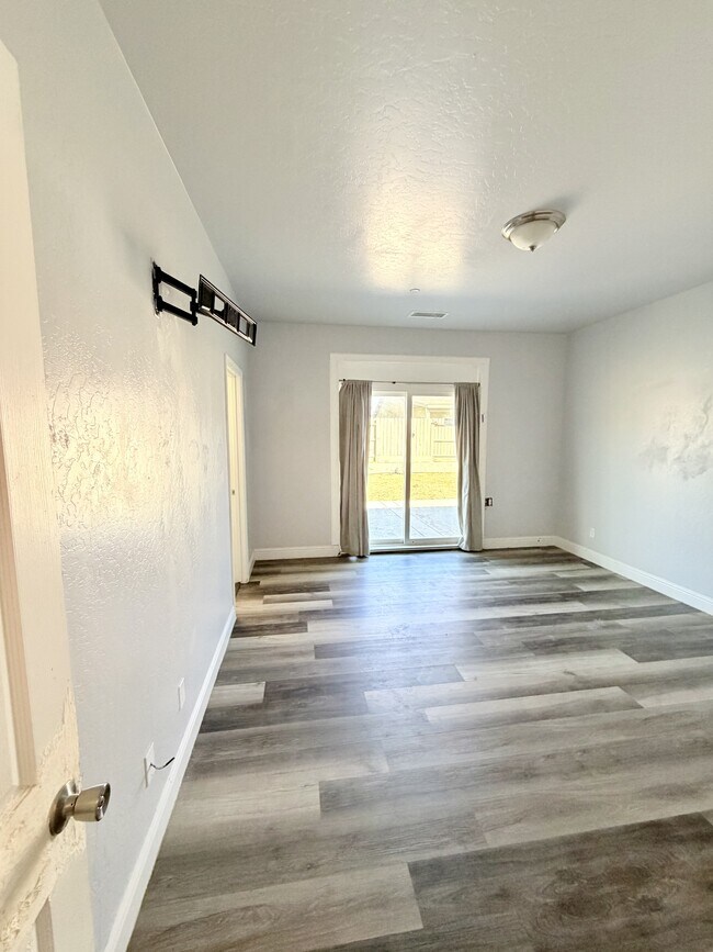 Building Photo - 1736 Berry St