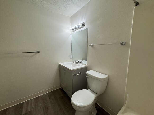 Building Photo - 3137 S Apple St