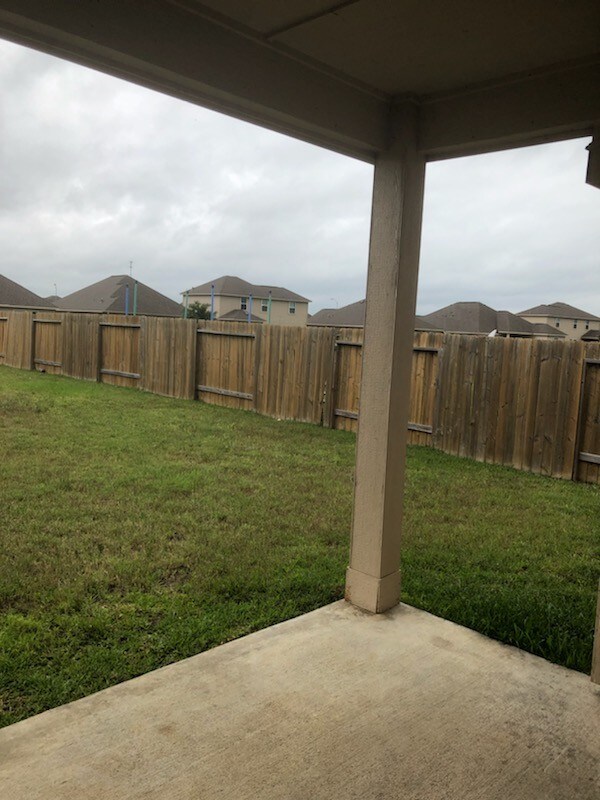 Building Photo - 22607 August Crow Dr