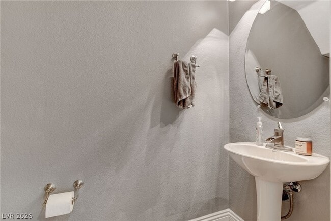 Building Photo - 6037 Sea Cliff Cove St