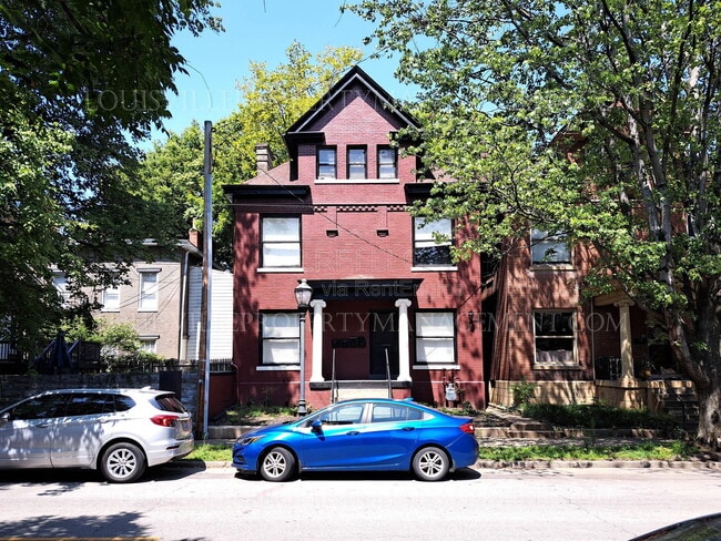 Building Photo - 319 W Lee St