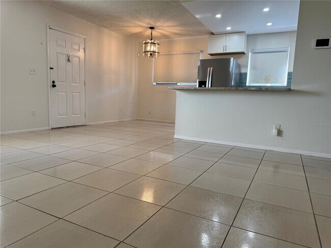 Building Photo - 3300 Fox Chase Cir
