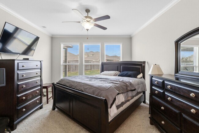 Building Photo - 4435 Bearberry Ave