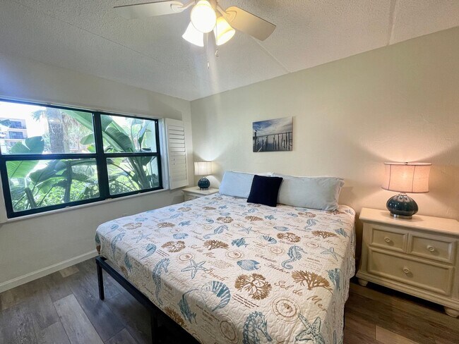 Building Photo - Furnished 2 Bed, 2 Bath Condo – Available Now!