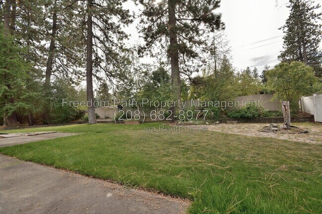 Building Photo - 500 E Sand Wedge Dr