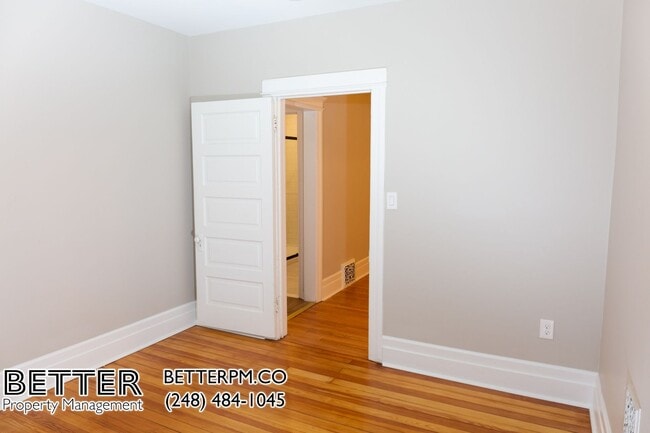 Building Photo - Modern Living in Mexicantown