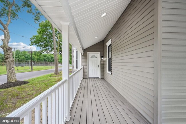 Building Photo - 3547 Finlaw Ave