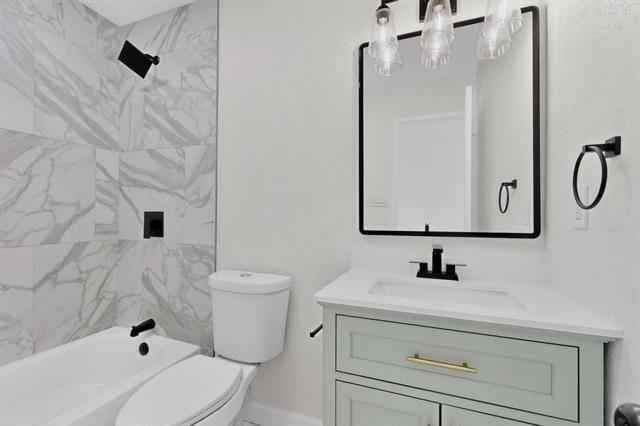 Building Photo - 8505 Woodside Rd