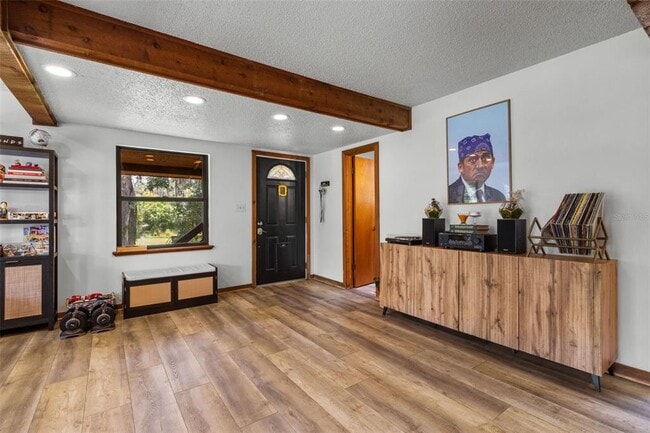 Building Photo - 4925 Hamilton Rd