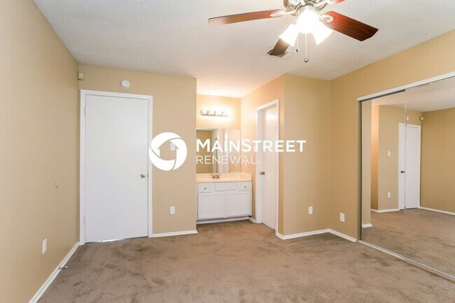 Building Photo - 3 Bedroom Pet-Friendly Home in Humble, TX with Main Street Renewal