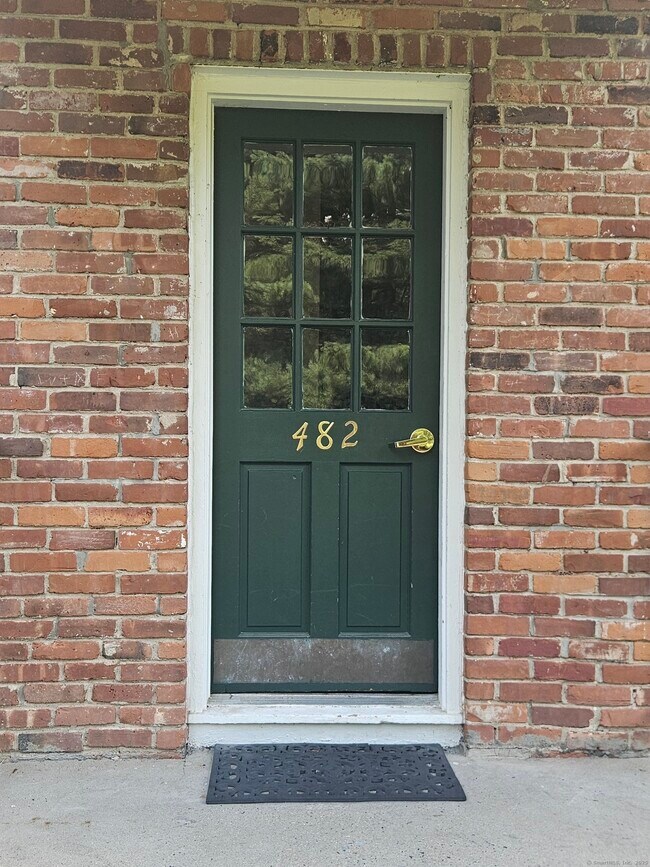 Building Photo - 482 Oak Ave