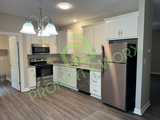 Building Photo - 3 Bedroom Home, Nashville